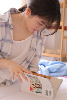 那英问张馨予李菲儿你俩谁啊